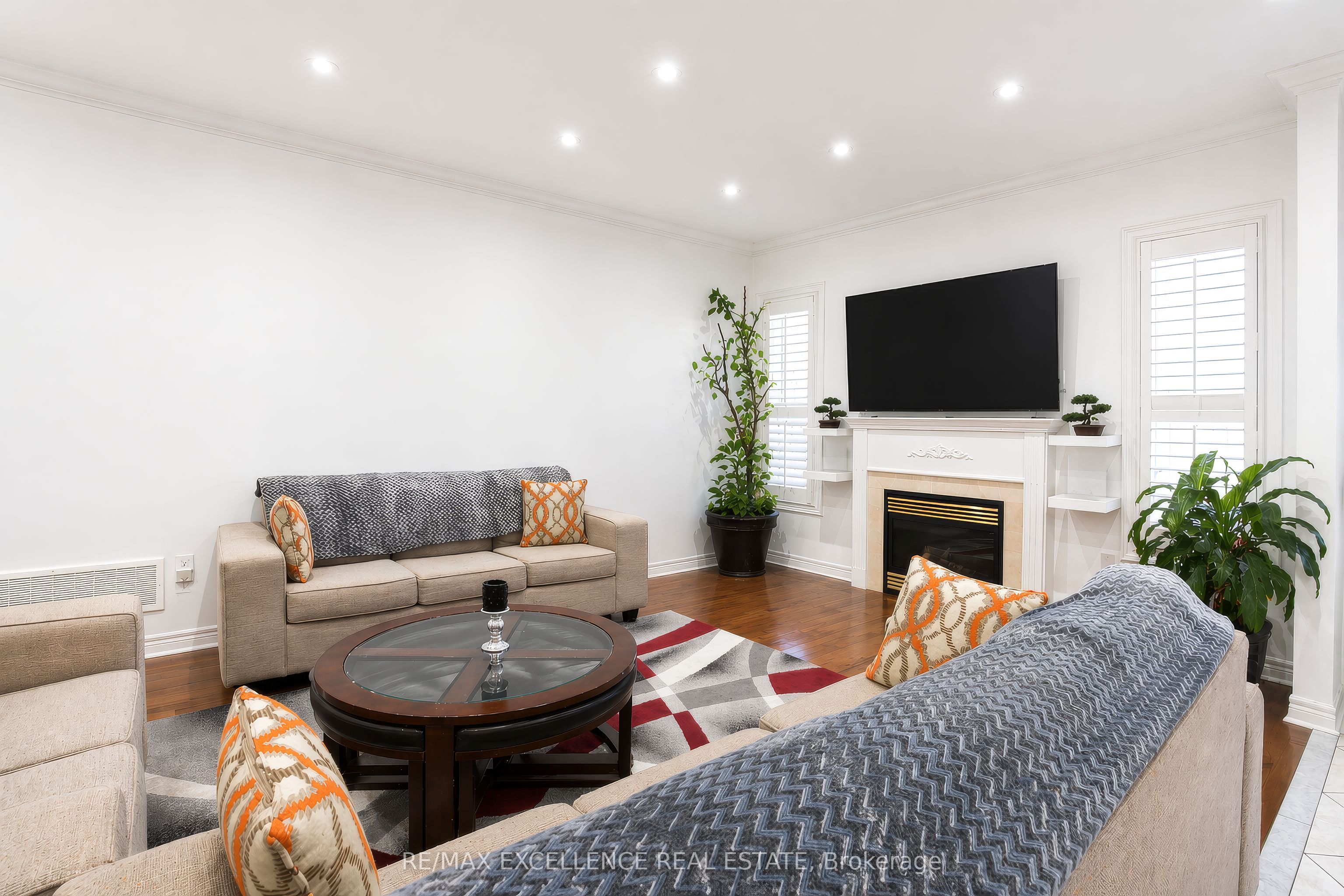 5 Castlegate Boulevard