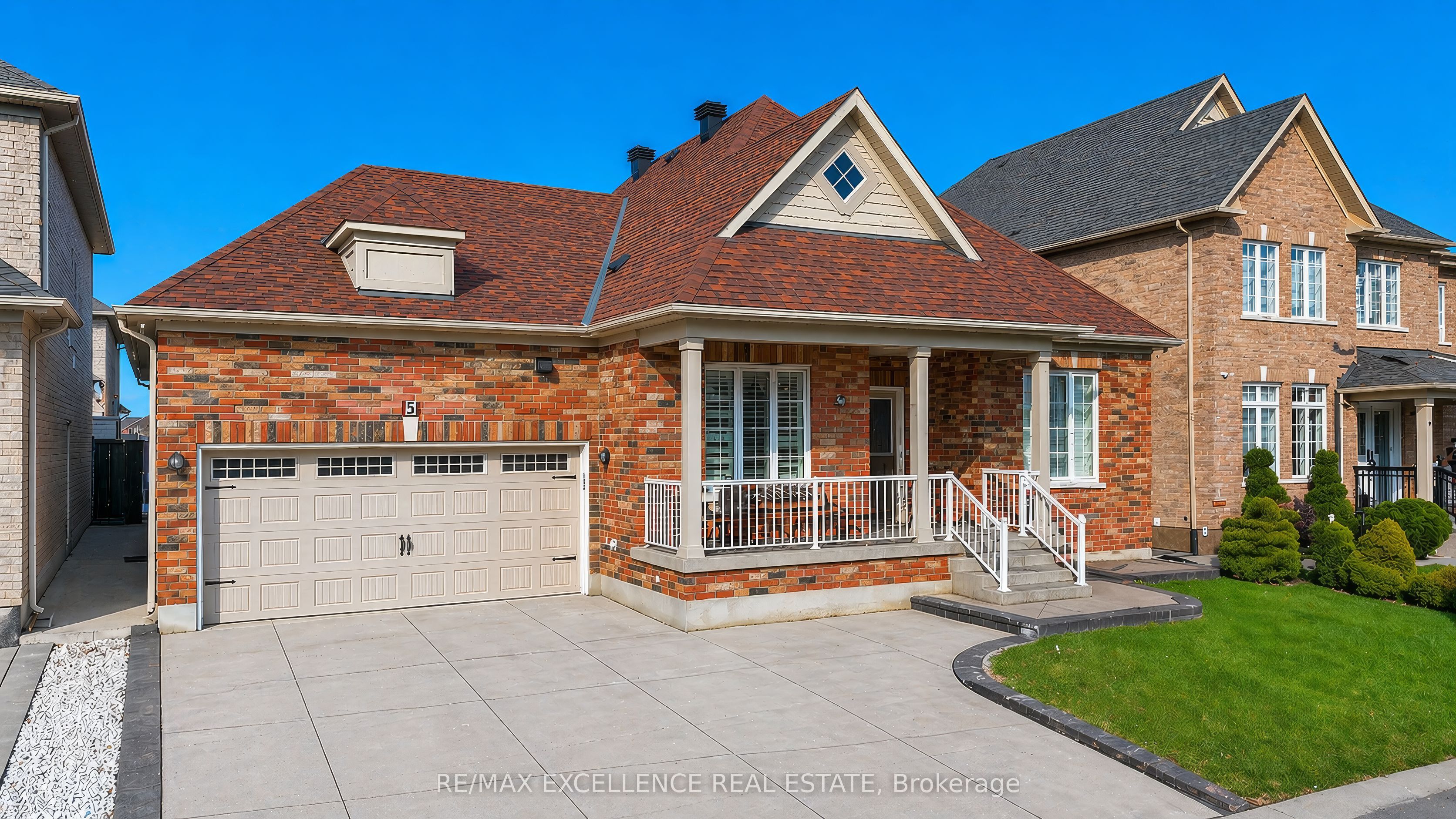 5 Castlegate Boulevard