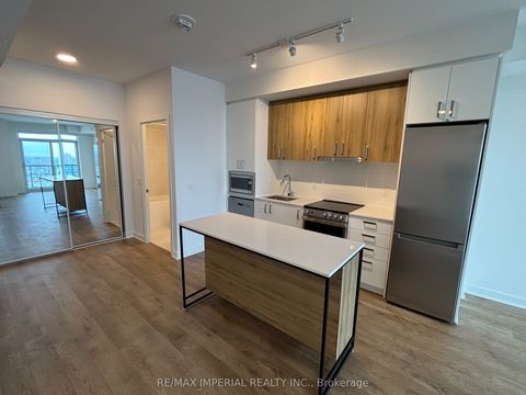 30 Upper Mall Way 2801 Vaughan ON L4J 0L7