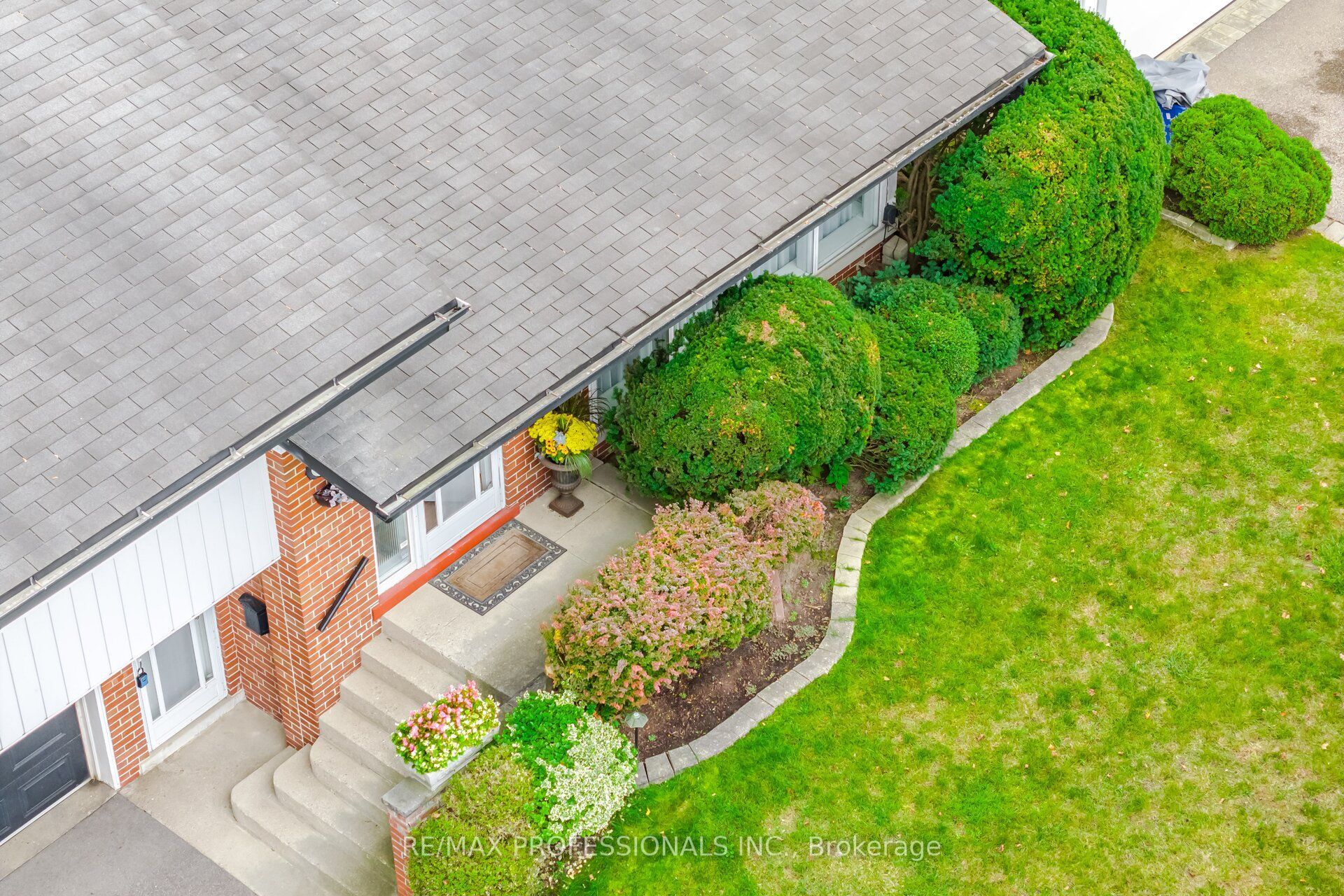 9 Humber Ridge Drive