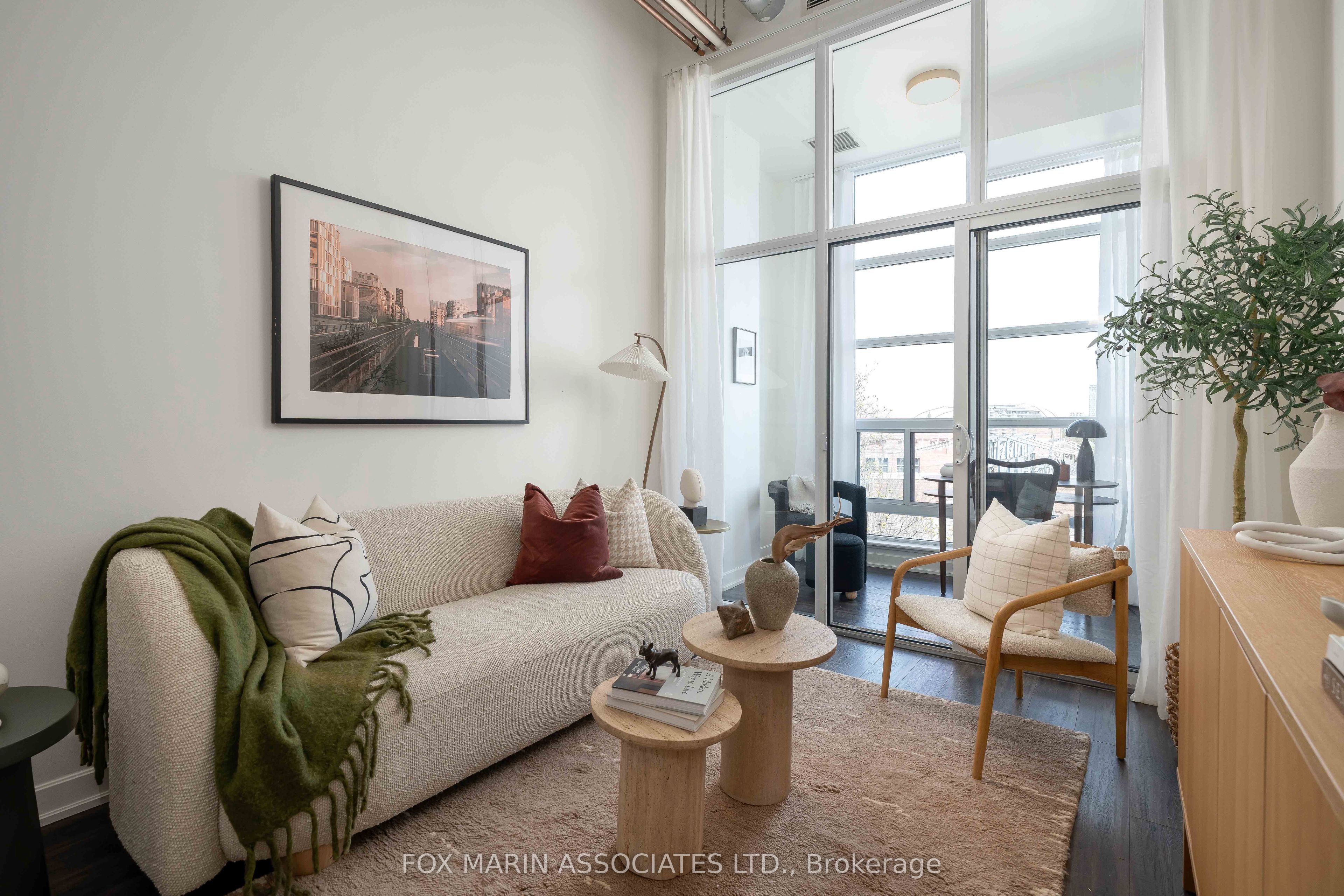 380 Macpherson Avenue 430