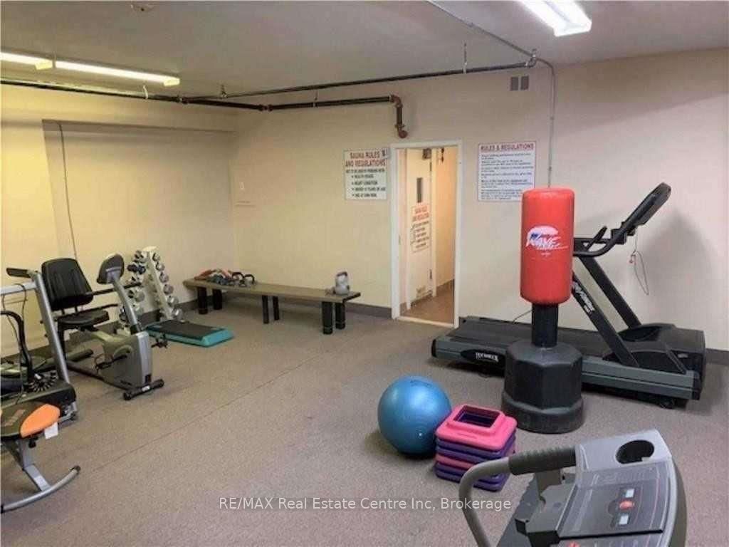 Photo of 15 Albright Road N #17, Hamilton, ON L8K 5J2 (MLS # X13453330)