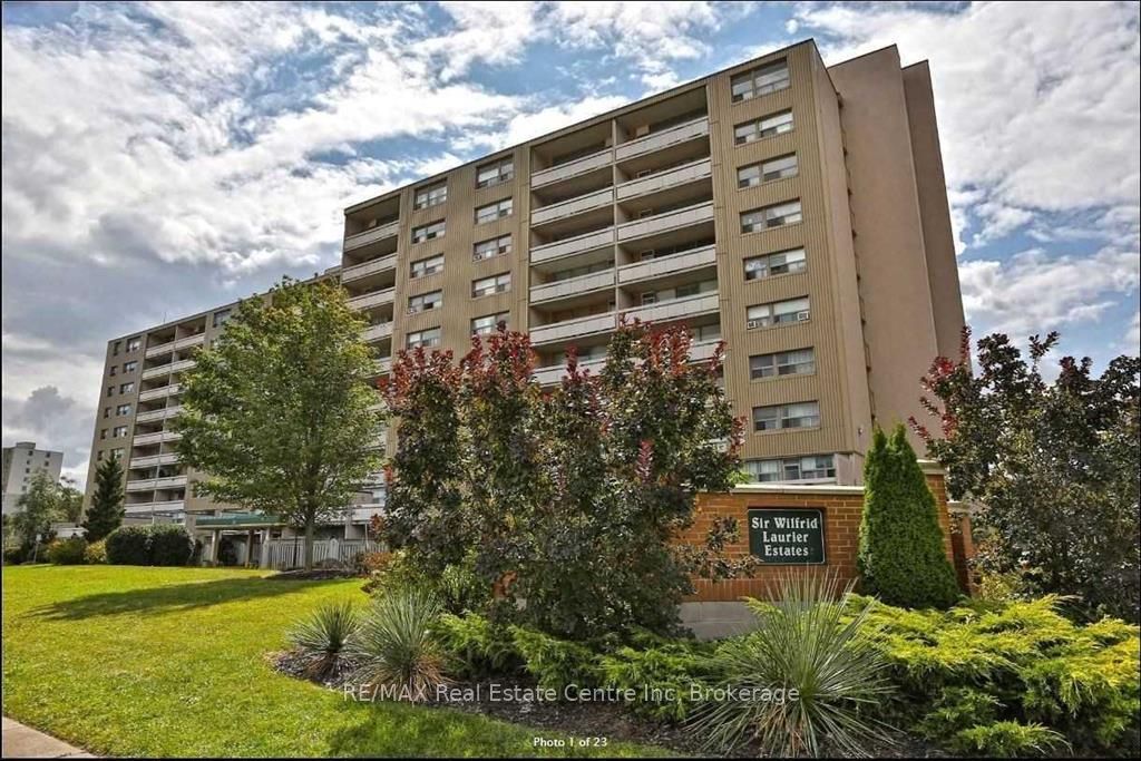 Photo 1 of 6 — 15 Albright Road N 17, Hamilton, ON L8K 5J2