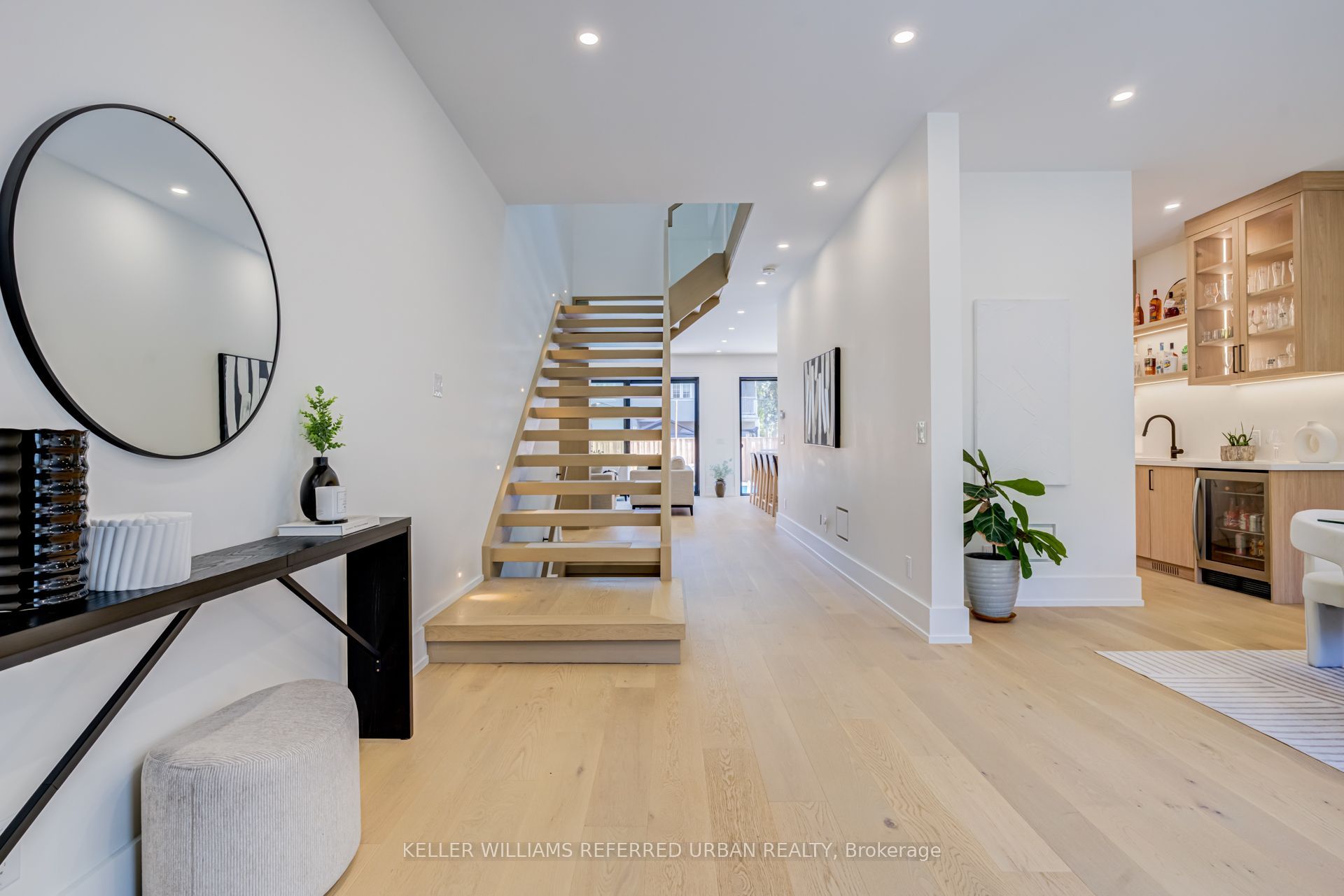 5 Bradbury Crescent