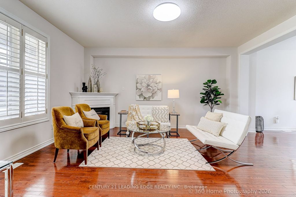 Photo of 75 Kentview Crescent, Markham, ON L6B 0L5 (MLS # N13092578)