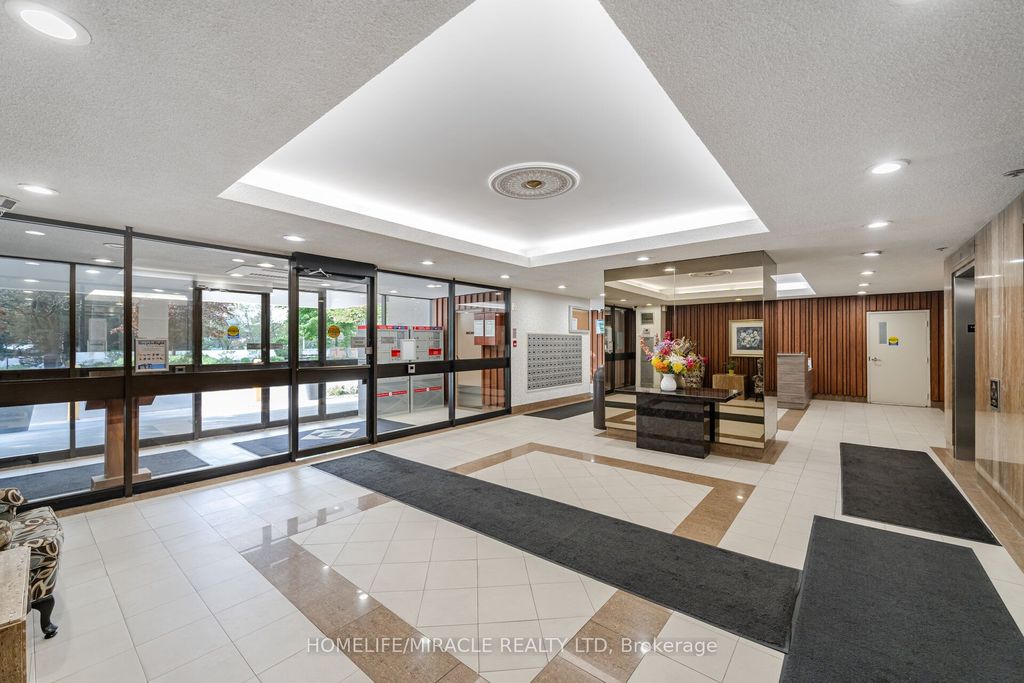 Photo of 50 Elm Drive East N/A #1501, Mississauga, ON L5A 3X2 (MLS # W12545448)