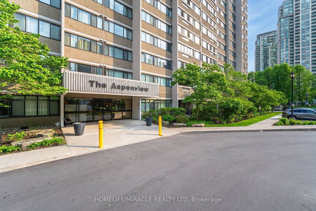 Photo of 50 Elm Drive East N/A #1501, Mississauga, ON L5A 3X2 (MLS # W12545448)