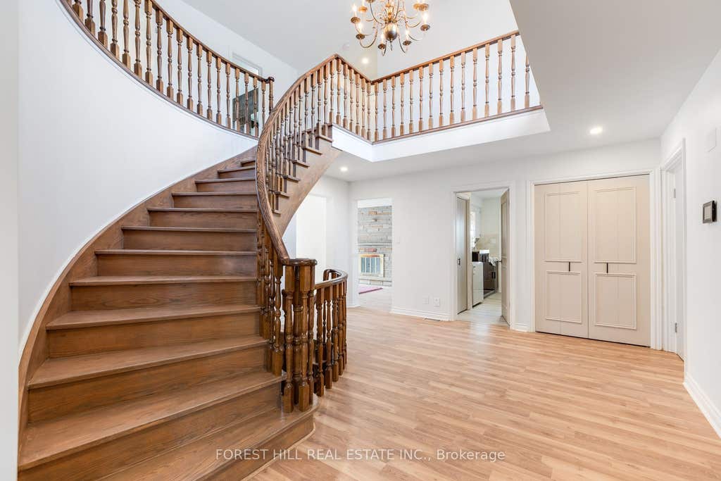 Photo of 211 Carrville Road, Richmond Hill, ON L4C 6E4 (MLS # N13652404)