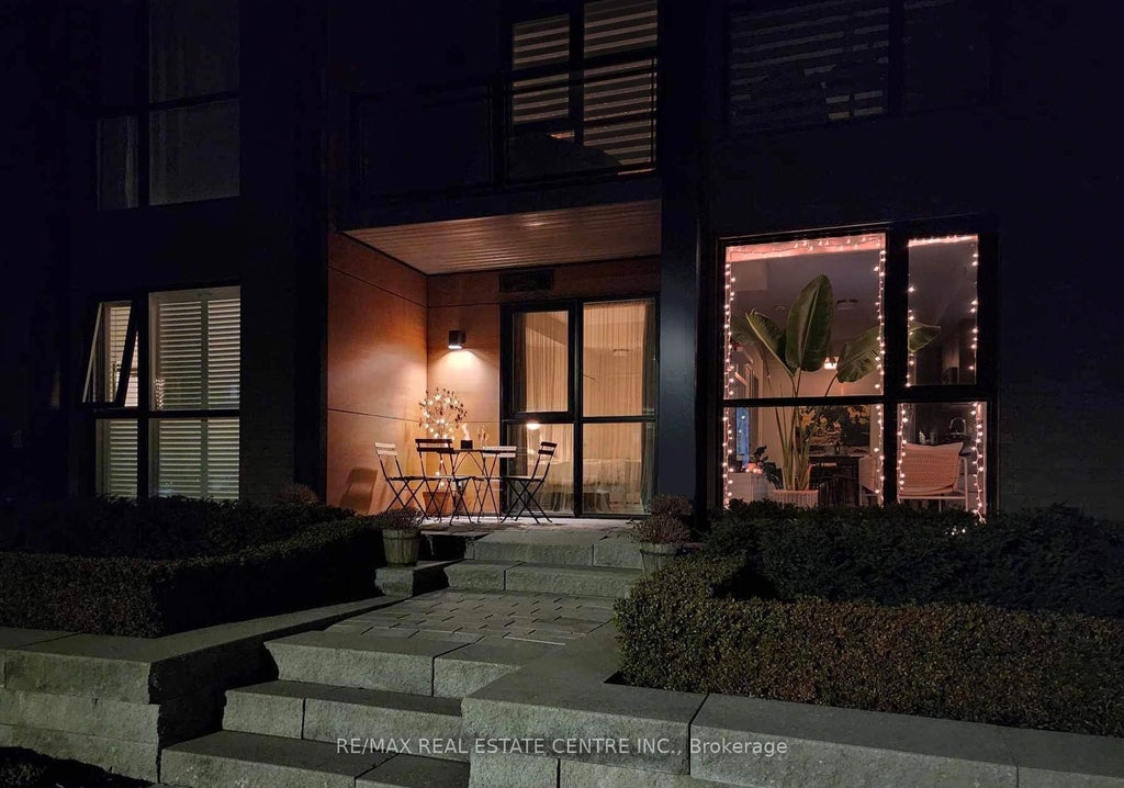 Photo of 150 Sabina Drive #106, Oakville, ON L6H 0W3 (MLS # W14100798)