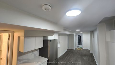 37 Greenview Circle BSMT Vaughan ON L6A 0B5