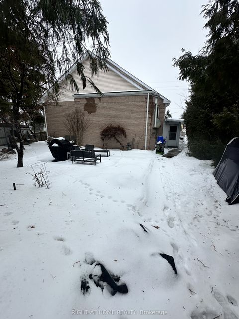 86 Peter Street Markham ON L3P 2A6