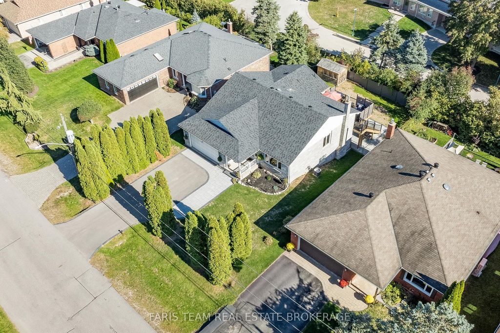 Photo of 325 Brewery Lane, Orillia, ON L3V 7H5 (MLS # S12458065)