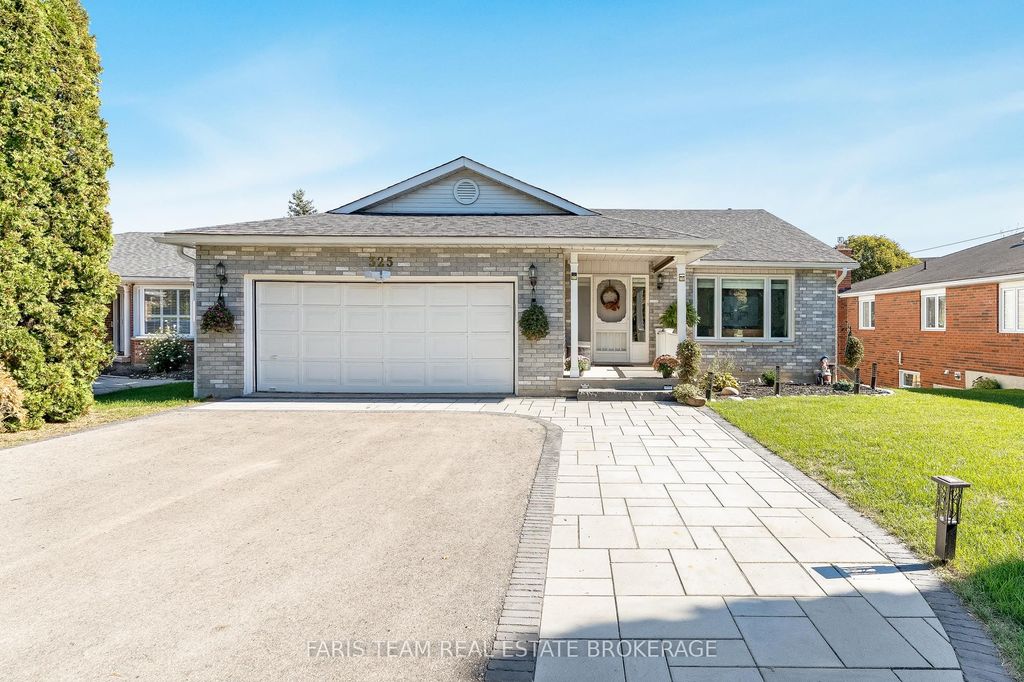 Photo of 325 Brewery Lane, Orillia, ON L3V 7H5 (MLS # S12458065)