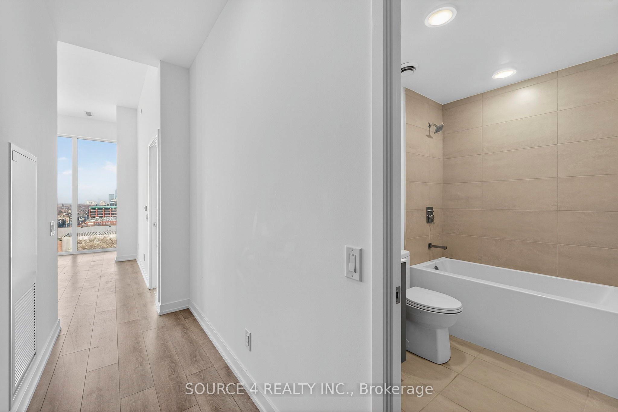 500 Dupont Street 805