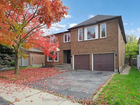 2180 Lumberman Lane Oakville ON L6M 2Y7