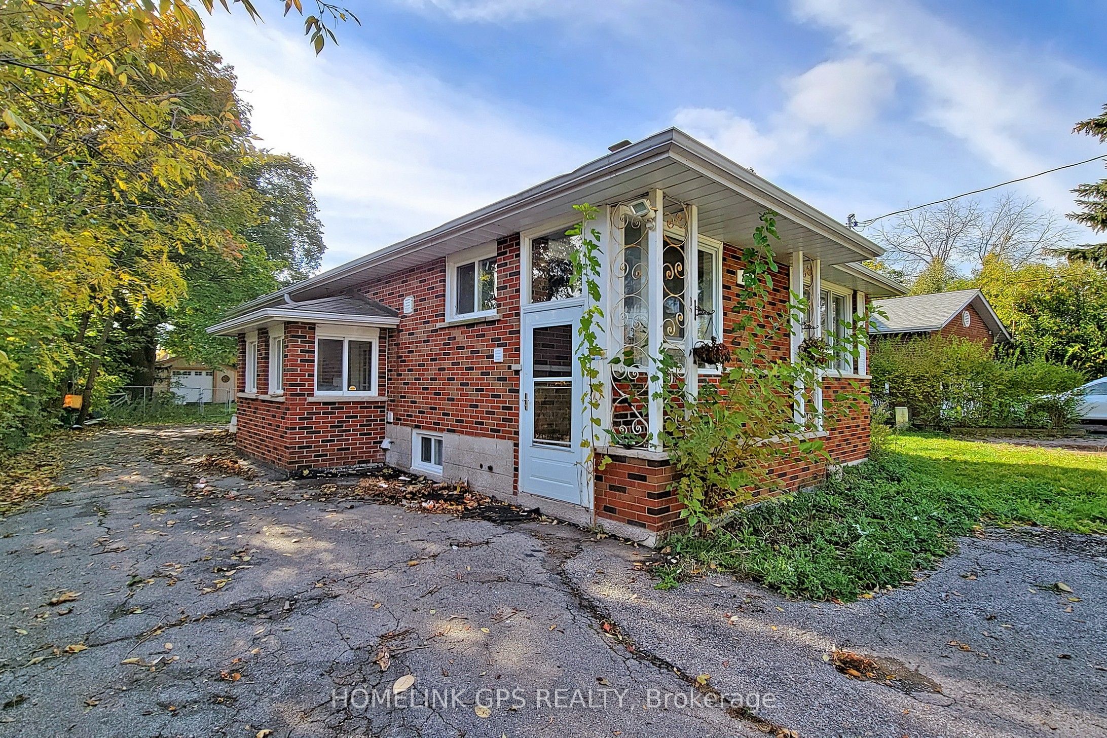 267 Elgin Mills Road W