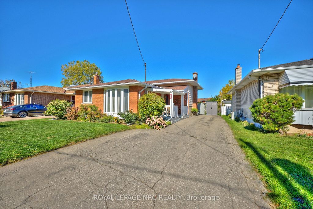 Photo of 73 ROEHAMPTON Avenue, St. Catharines, ON L2M 6B7 (MLS # X12469466)