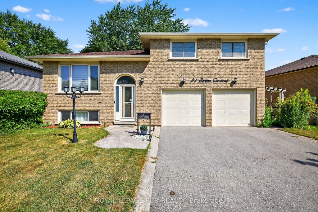 Photo of 21 Crown Crescent, Bradford West Gwillimbury, ON L3Z 2M7 (MLS # N12450610)