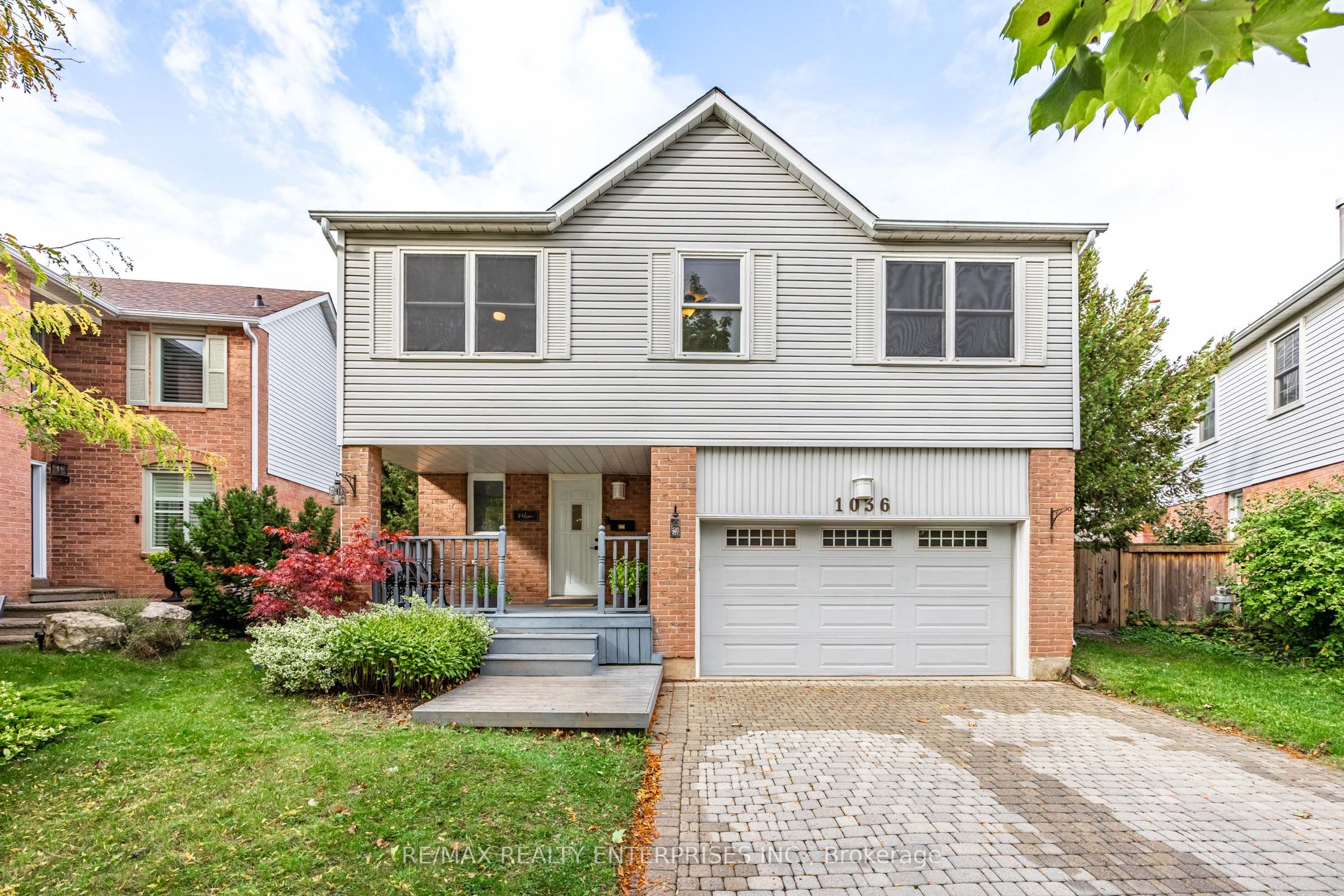 1036 Bridlewood Trail