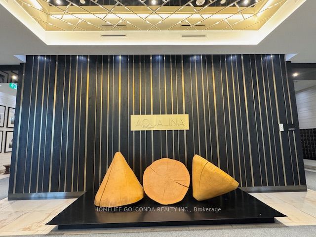 55 Merchants' Wharf Street 324