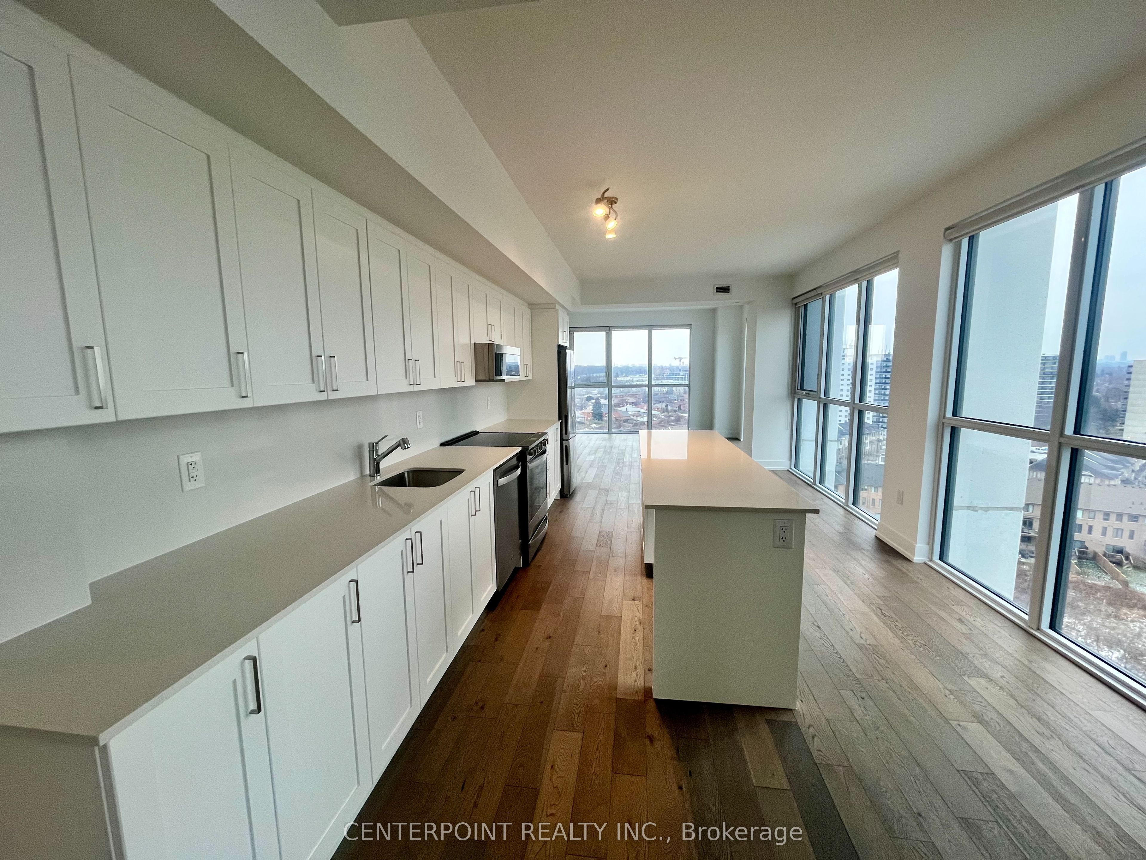 1063 Douglas Mccurdy Common 1102