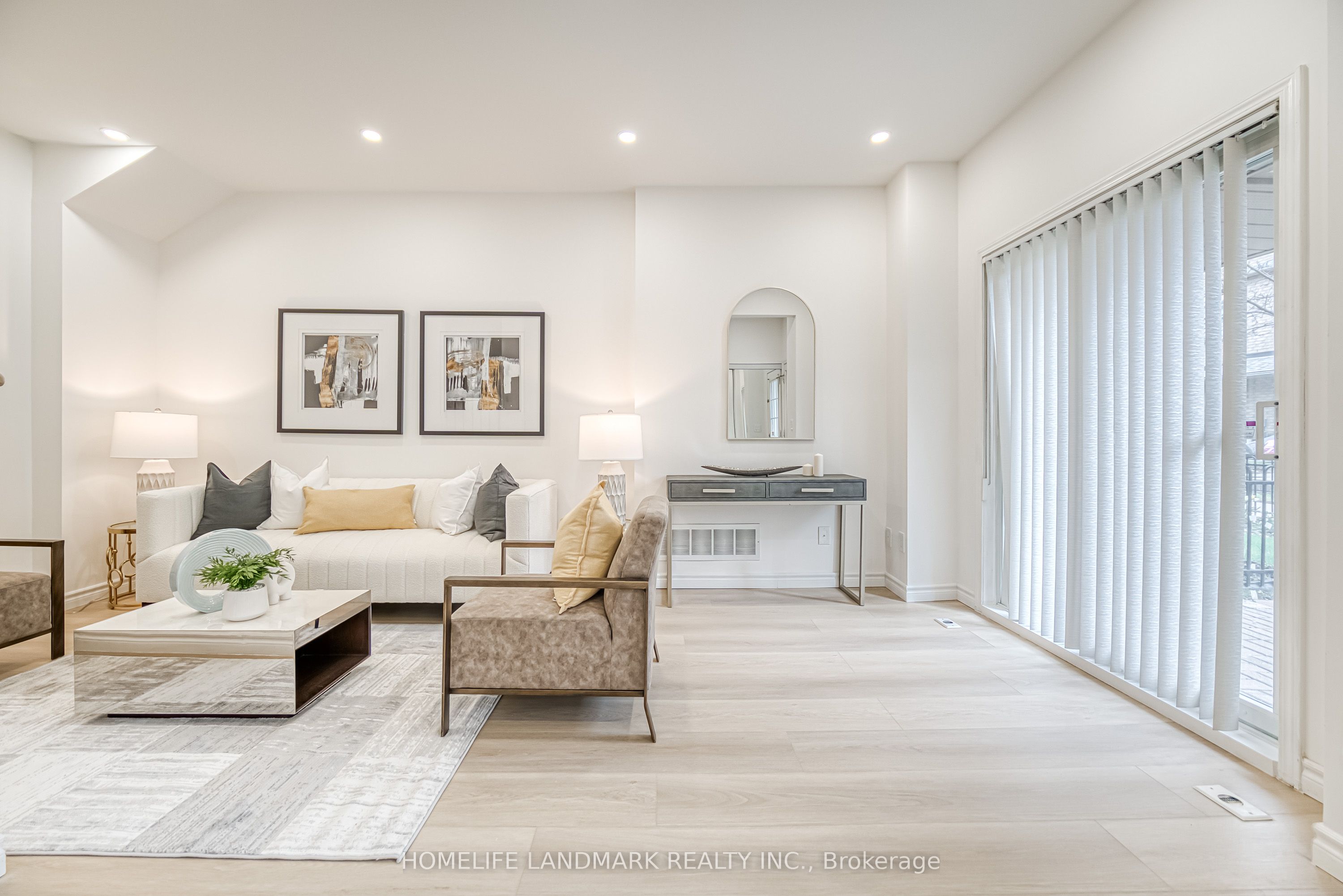 12 St Moritz Way 15