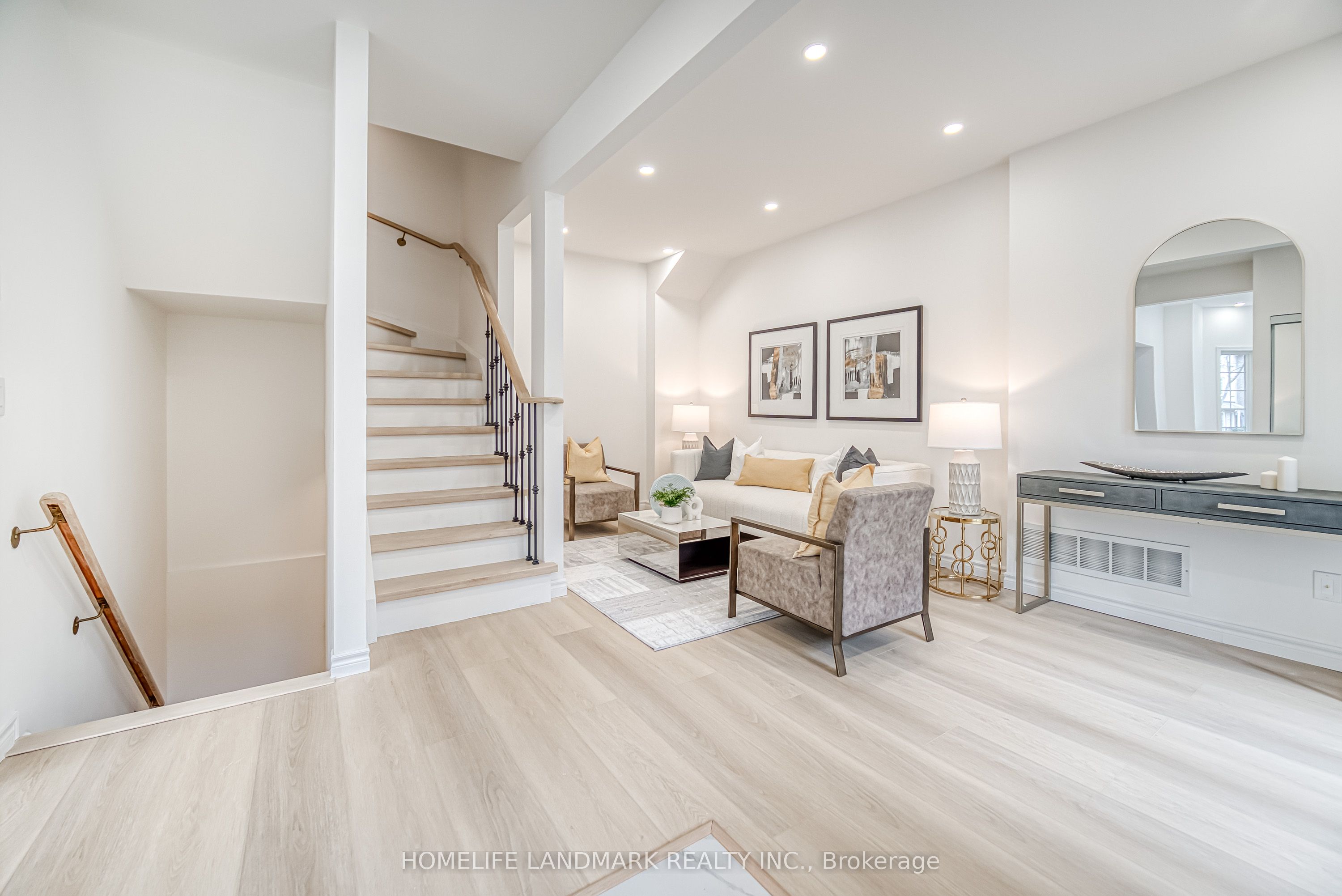 12 St Moritz Way 15