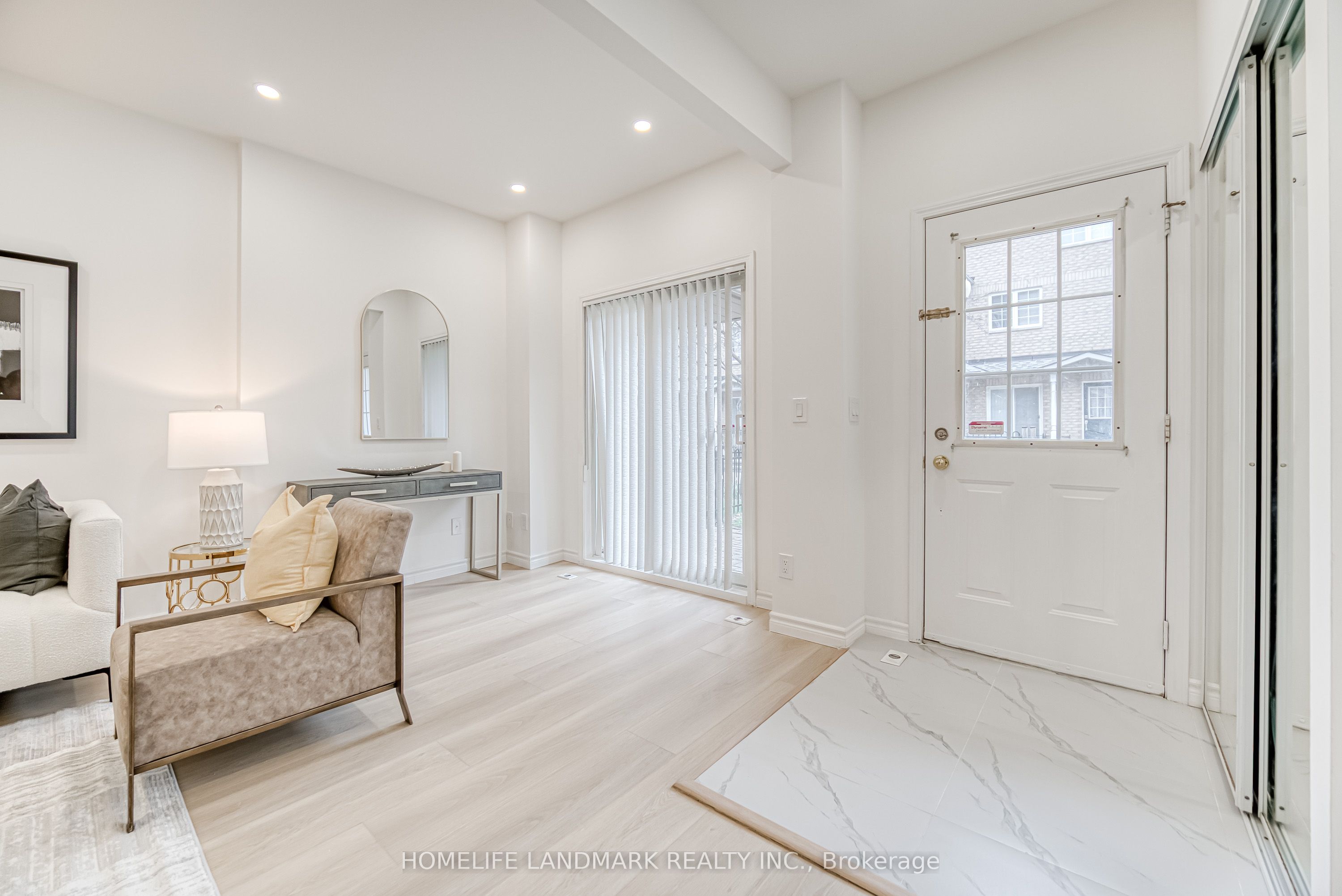 12 St Moritz Way 15
