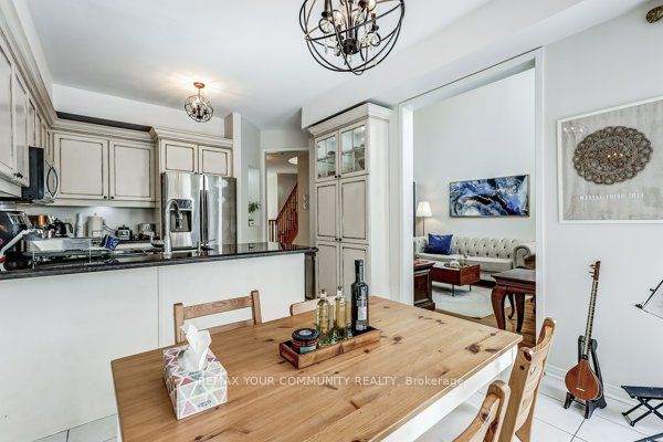 14 Colonial Crescent