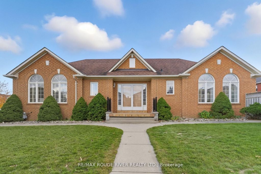Photo of 36 Tormina Boulevard, Whitby, ON L1R 3B4 (MLS # E12525918)