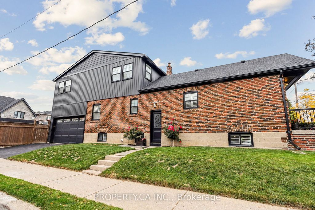 Photo of 1628 Woodbine Heights Boulevard, Toronto, ON M4B 3A5 (MLS # E12474225)