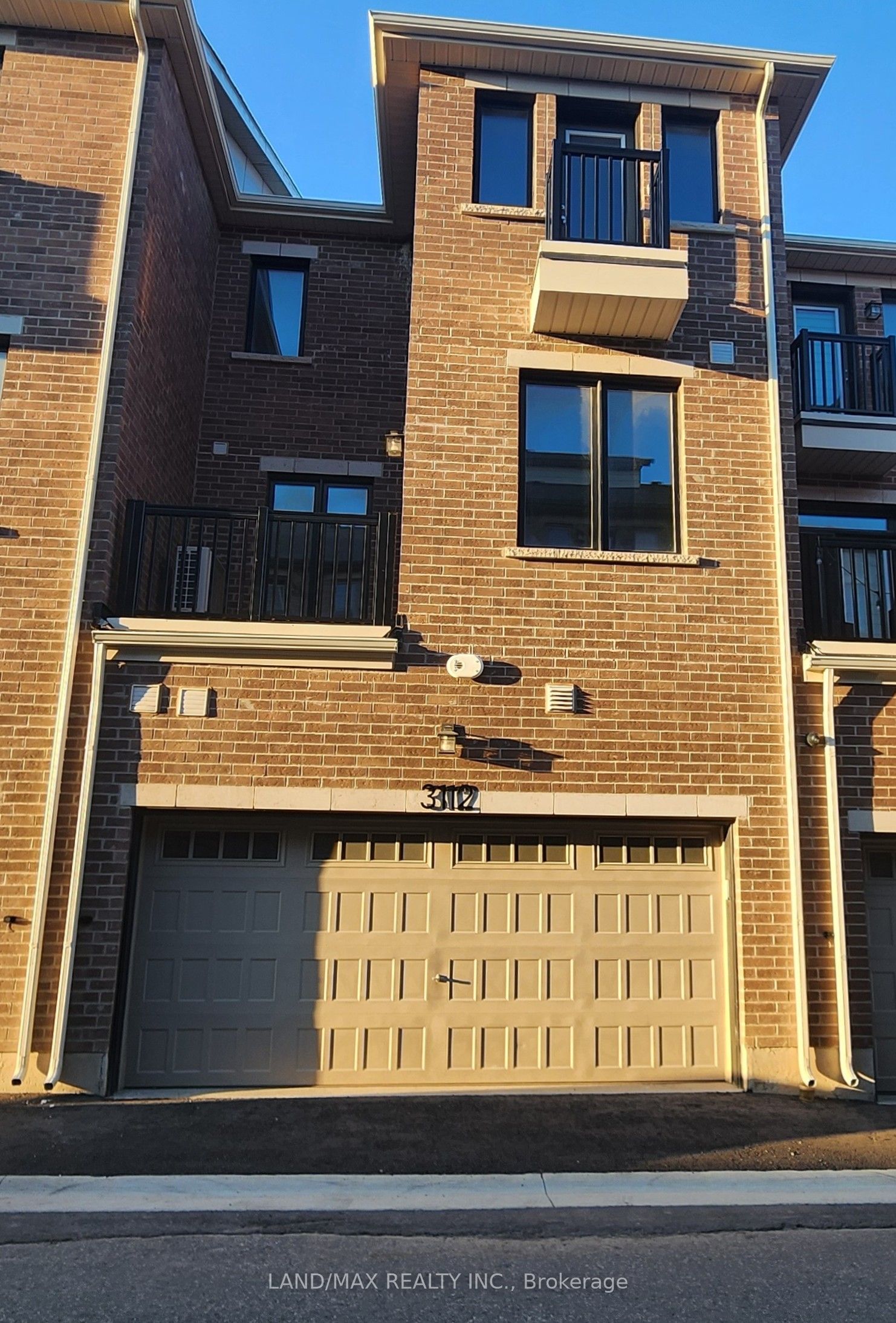 3112 William Cutmore Boulevard