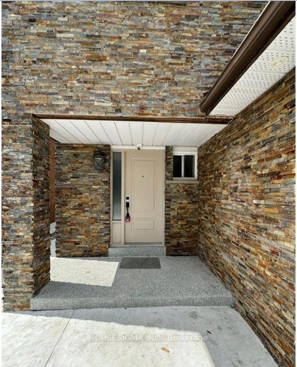 659 Roselaire Trail 1