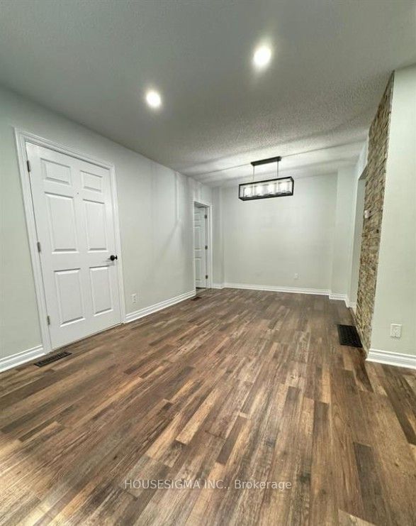 659 Roselaire Trail 1
