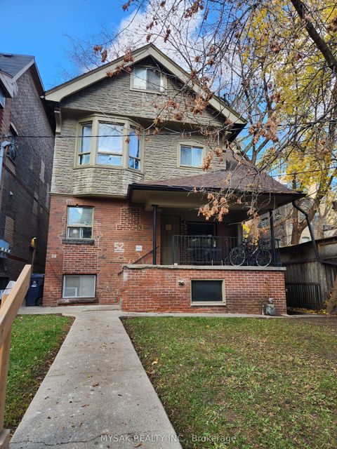 52 Dundonald Street Toronto ON M4Y 1K2