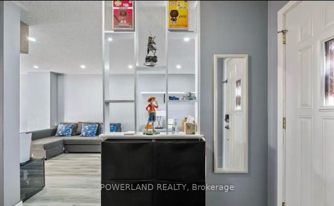 1200 Kingsholm Drive Upper Unit