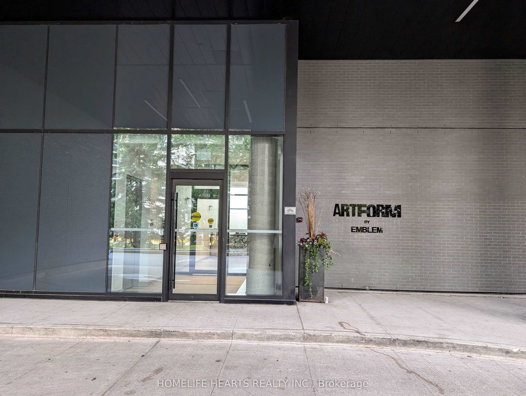 Photo of 86 Dundas Street E #421, Mississauga, ON L5A 1W4 (MLS # W13686688)