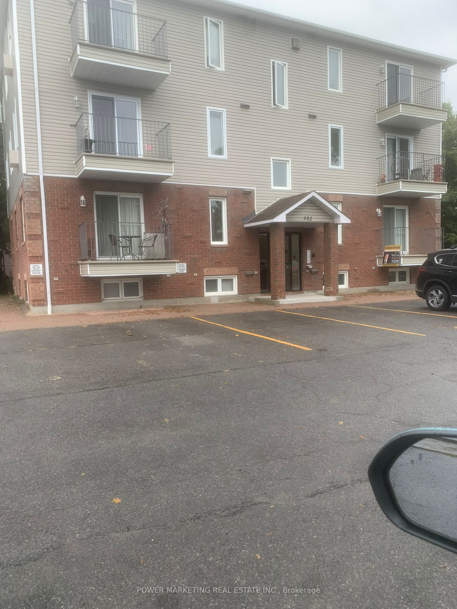 Photo 1 of 10 — 902 Notre Dame Street 100, Russell, ON K0A 1W0