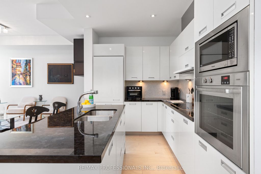 Photo of 88 Park Lawn Road #LPH2906, Toronto, ON M8Y 0B5 (MLS # W13161428)