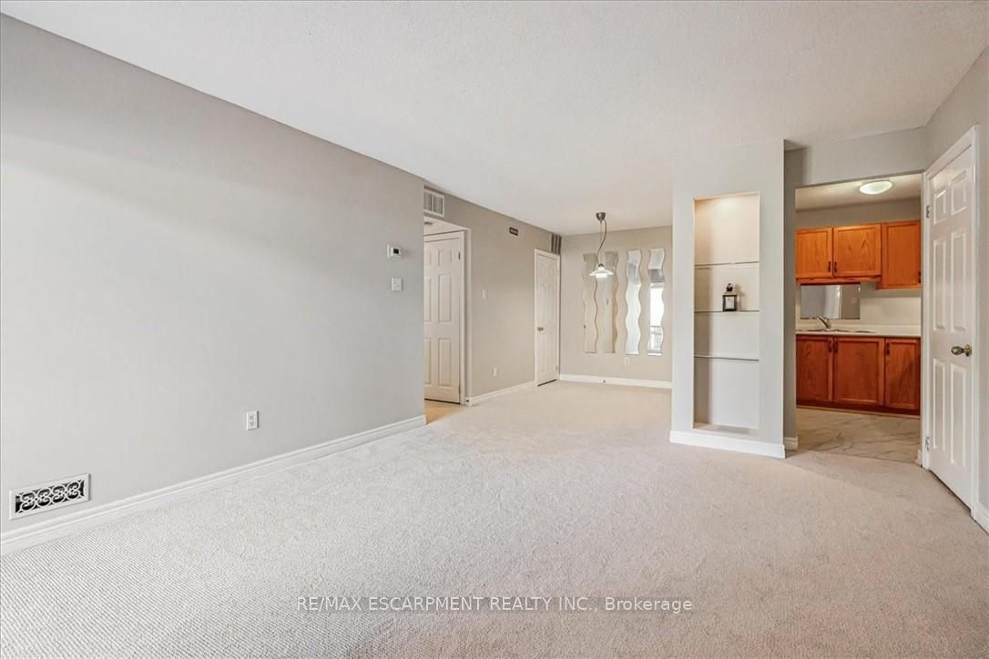 4140 Foxwood Drive 1102