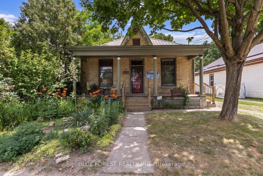 Photo of 550 Elizabeth Street, London East, ON N5W 3S4 (MLS # X13541316)
