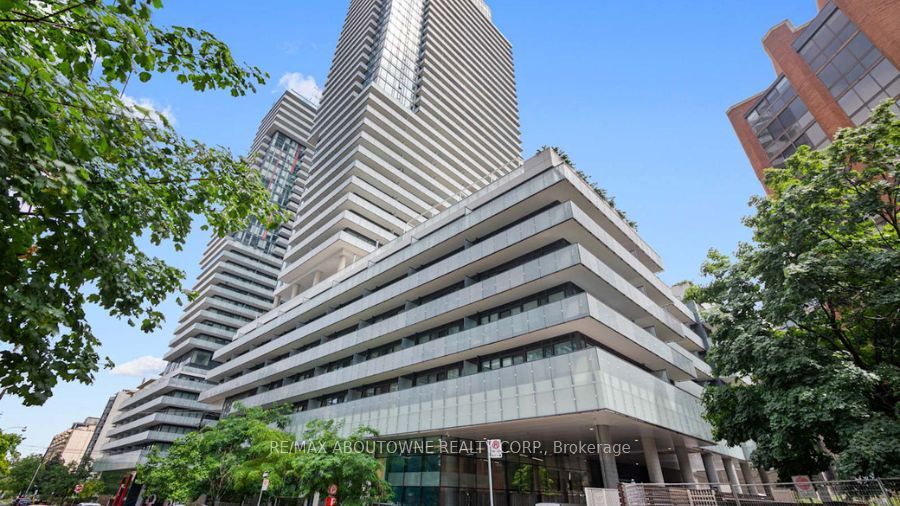 Photo of 161 Roehampton Avenue #534, Toronto, ON M4P 0C8 (MLS # C13426200)