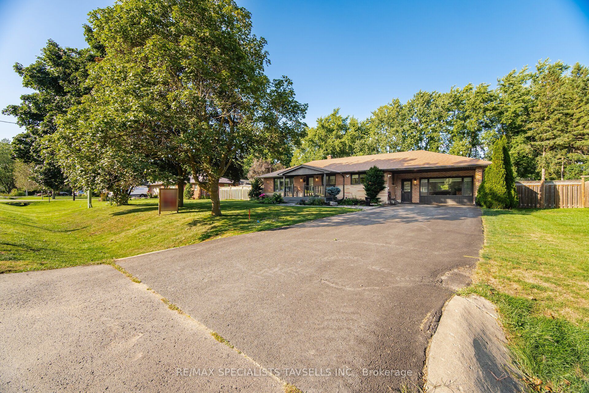 6 Maple Grove Road