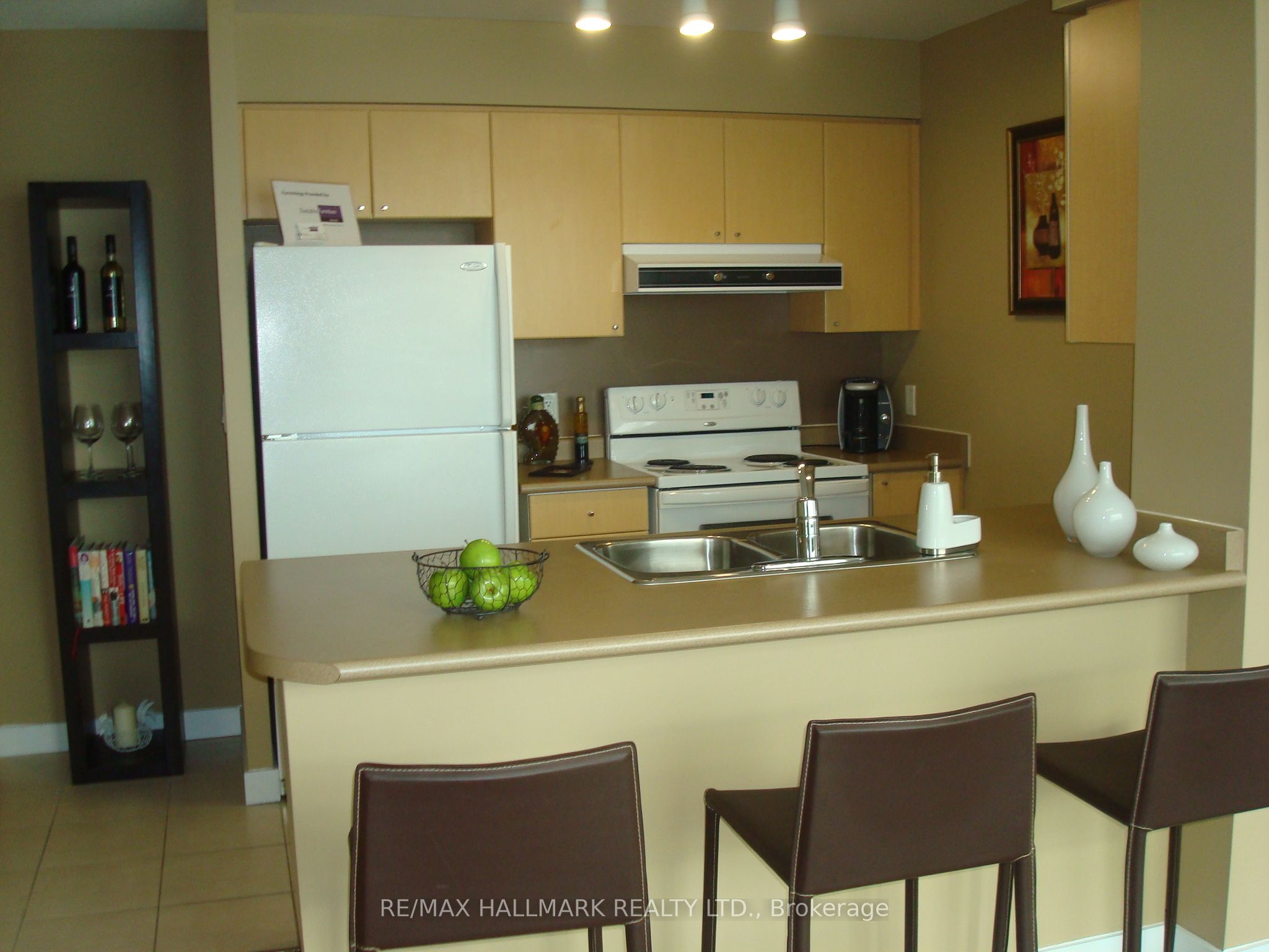 5191 Dundas Street W 1405