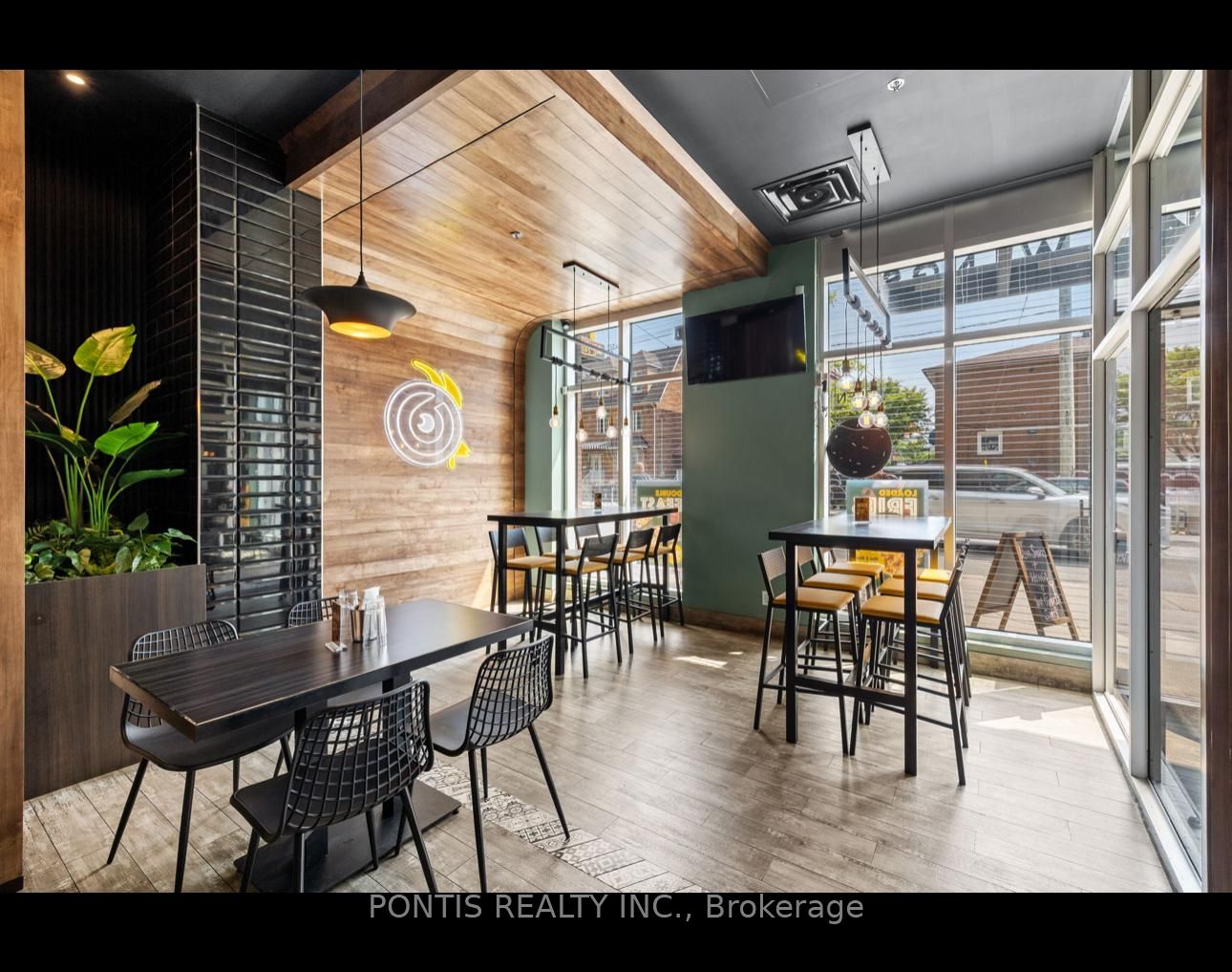 410 BATHURST Street B5
