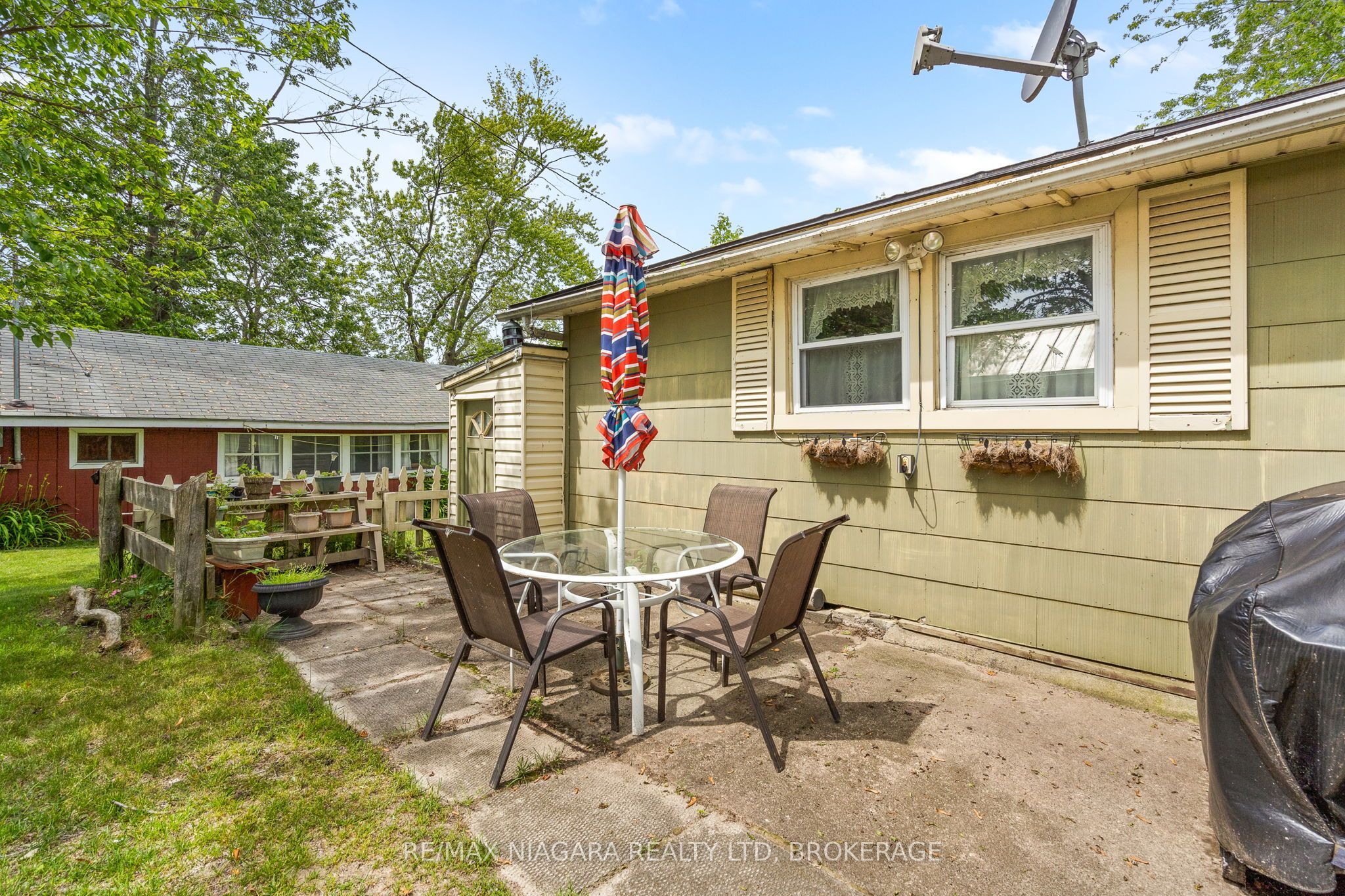 12211 Lakeshore Road