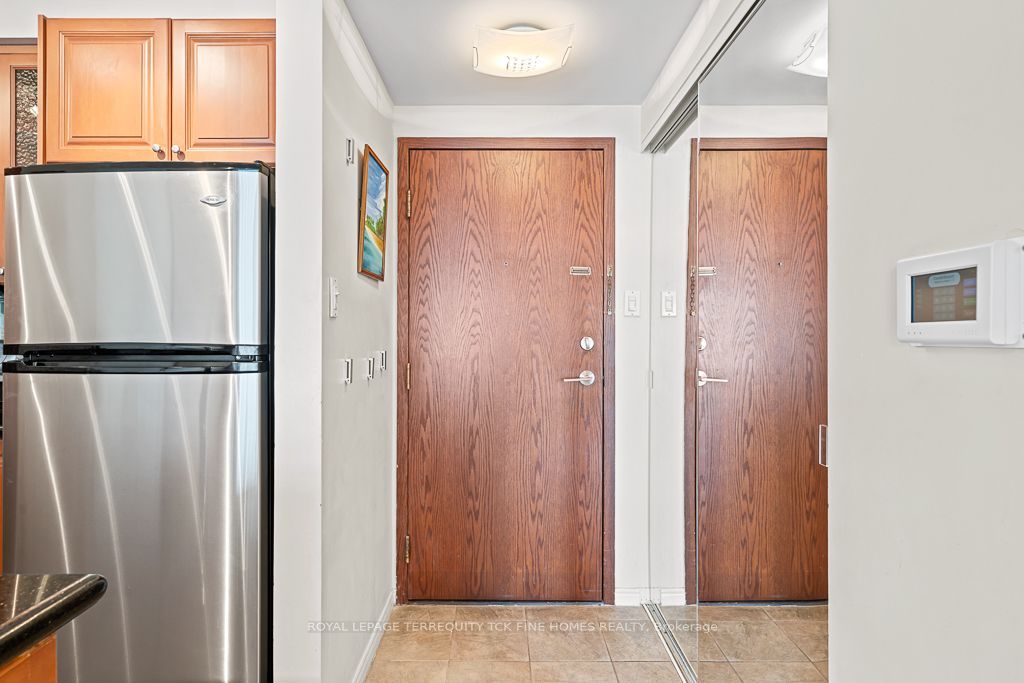 Photo of 10 Yonge Street #2604, Toronto, ON M5E 1R4 (MLS # C12905456)