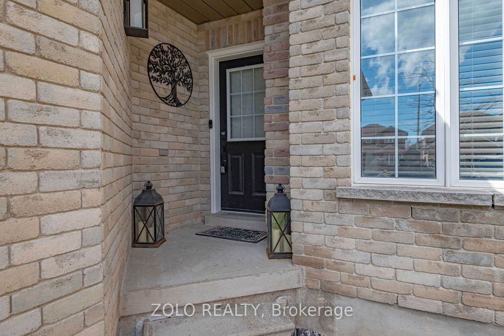 Photo of 1911 Swan Street, Innisfil, ON L9S 0B3 (MLS # N13076012)