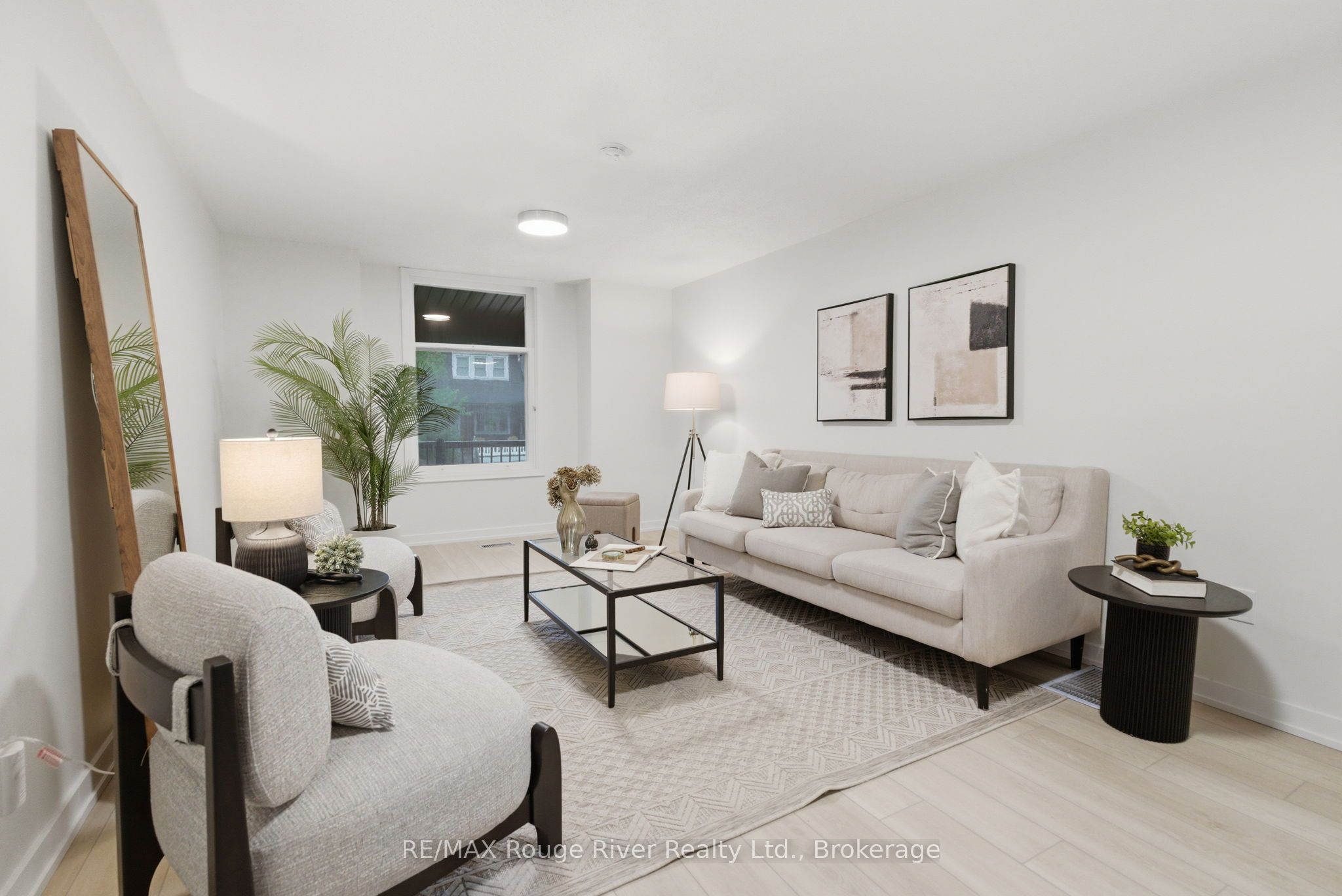 7 Heyworth Crescent
