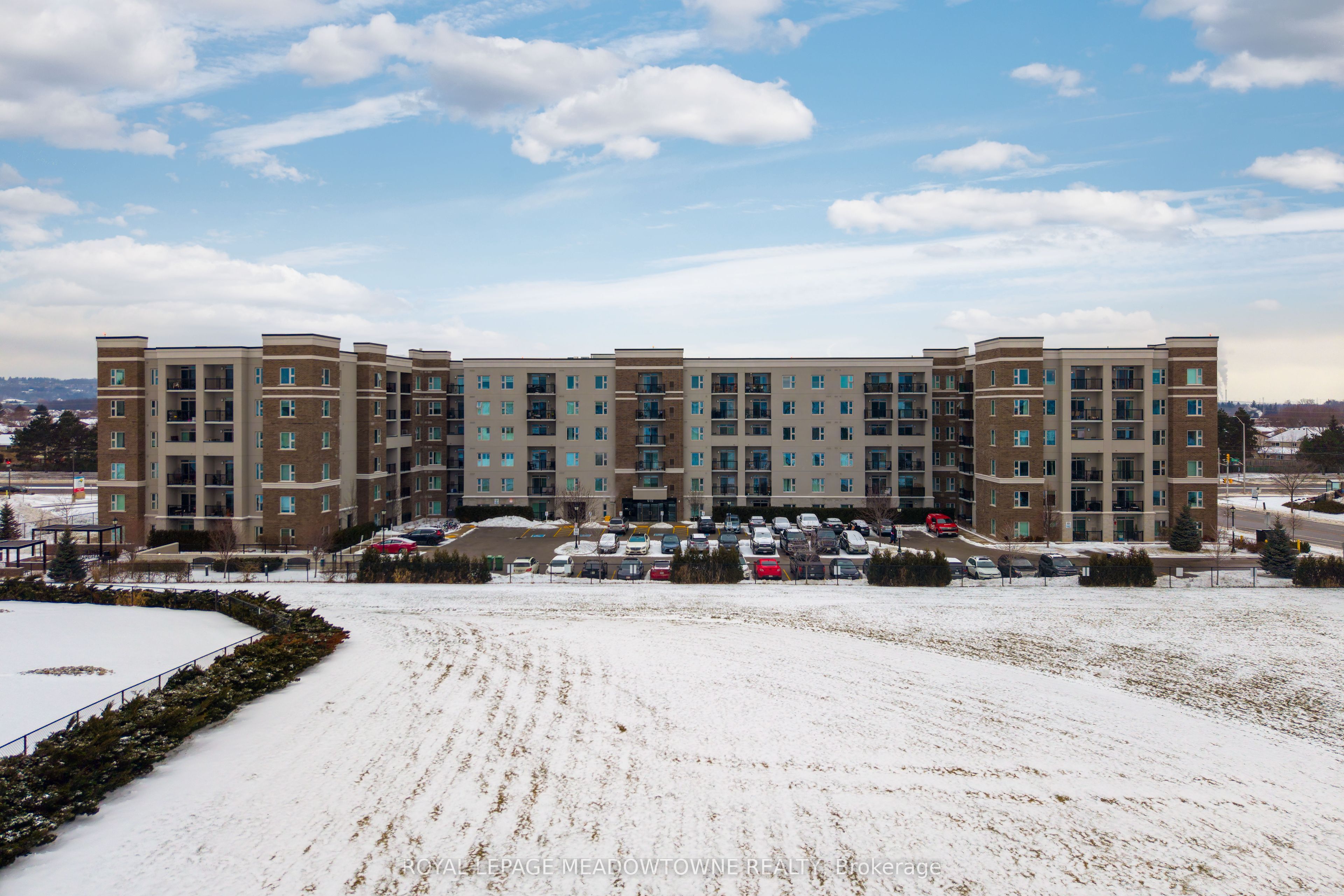 610 Farmstead Drive 324